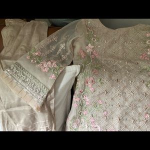 Beige Salwar Kameez from India, Size Small